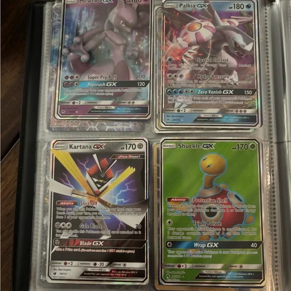 Red and White Poké Ball Binder filled with card - Picture 13 of 13